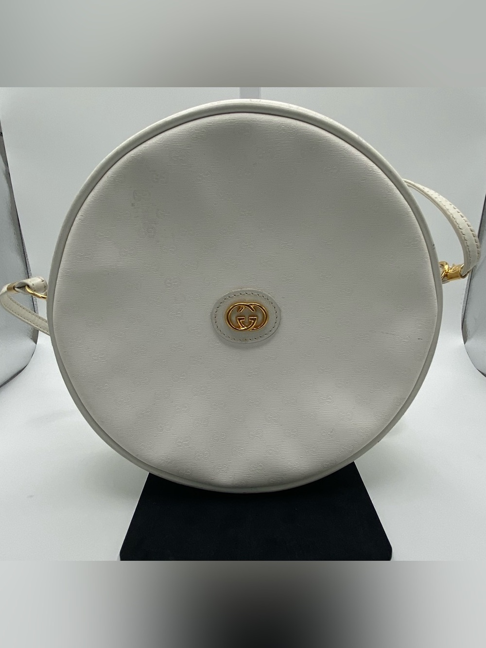Vintage Gucci GG Monogram Round Crossbody Bag White Gold 007-115-0088